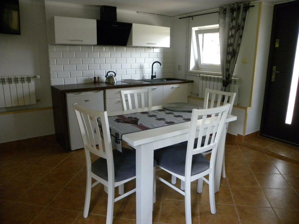 Familiowka Villa Mizerna Buitenkant foto